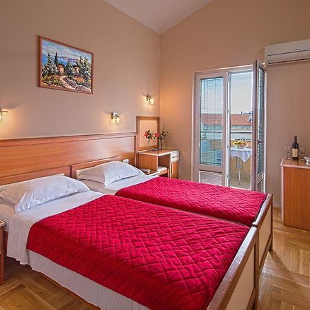 Guest House Harmonia Budva Exterior photo