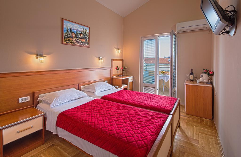 Guest House Harmonia Budva Exterior photo