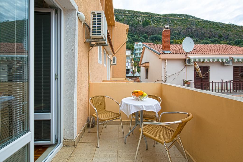 Guest House Harmonia Budva Exterior photo